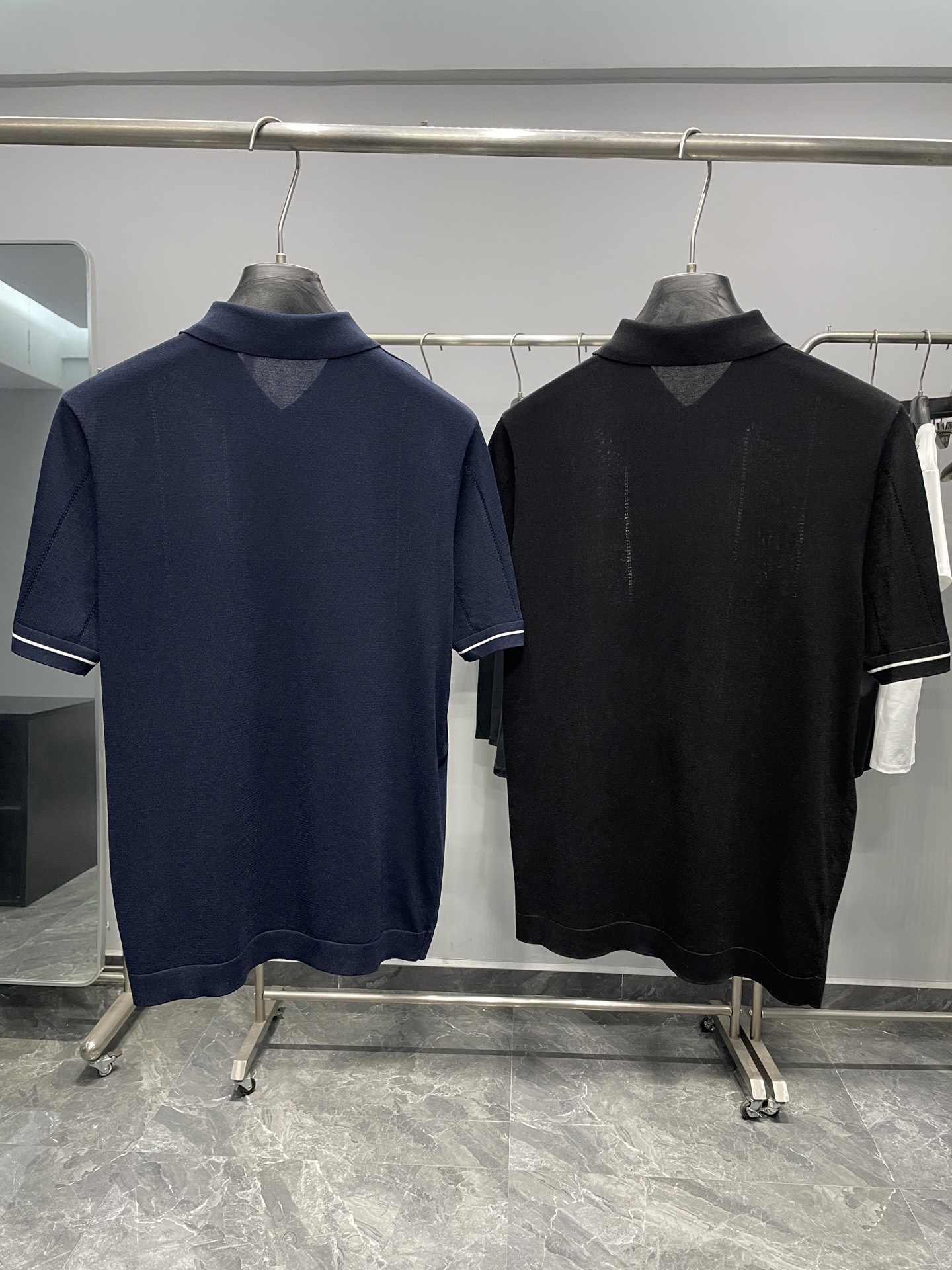 ～BC26SS春夏新款商务休闲针织面料男士短袖Polo衫，低调质感与现代科技面料的精妙融合。它采用60%