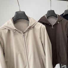 Loro Piana SS秋季新款双面连帽休闲夹克 轻奢通勤男士外套 来自意大利高端奢品Loro Piana的双面穿连帽 Loro Piana SS秋季新款双面连帽休闲夹克 轻奢通勤男士外套 来自意大利高端奢品Loro Piana的双面穿连帽