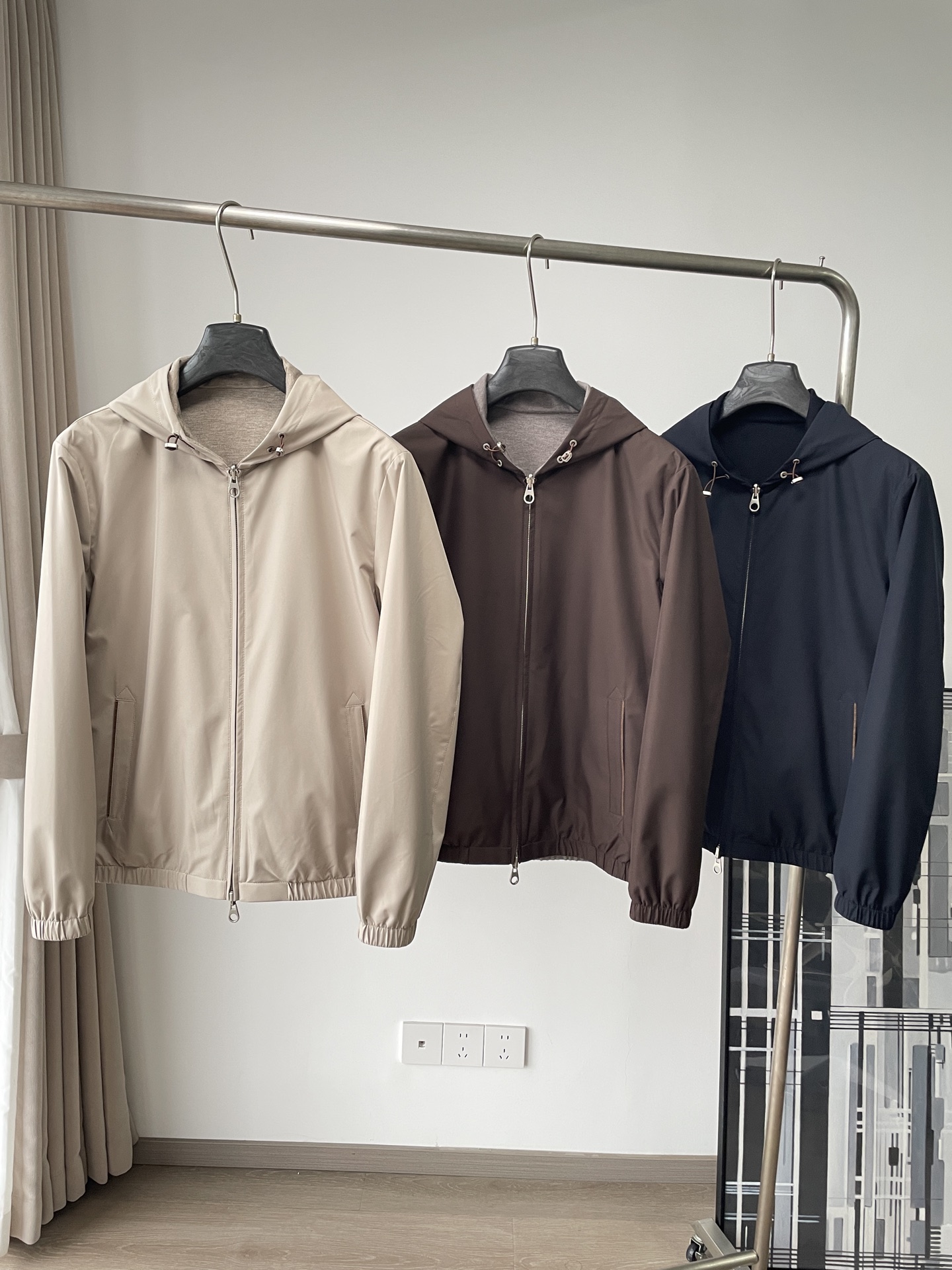 Loro Piana SS秋季新款双面连帽休闲夹克 轻奢通勤男士外套 来自意大利高端奢品Loro Piana的双面穿连帽