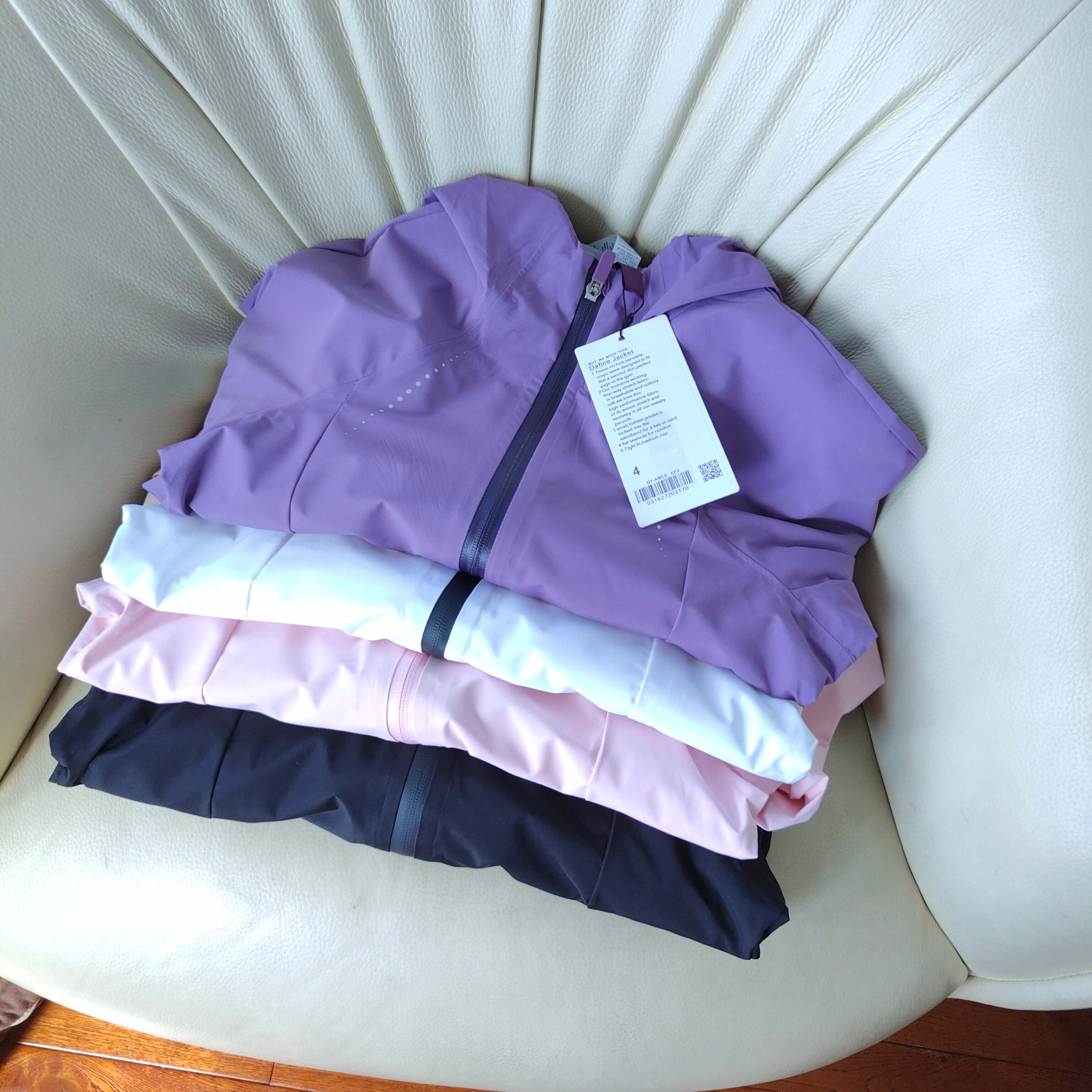 Women's Waterproof Running Jacket - Lightweight, Breathable & Stylish