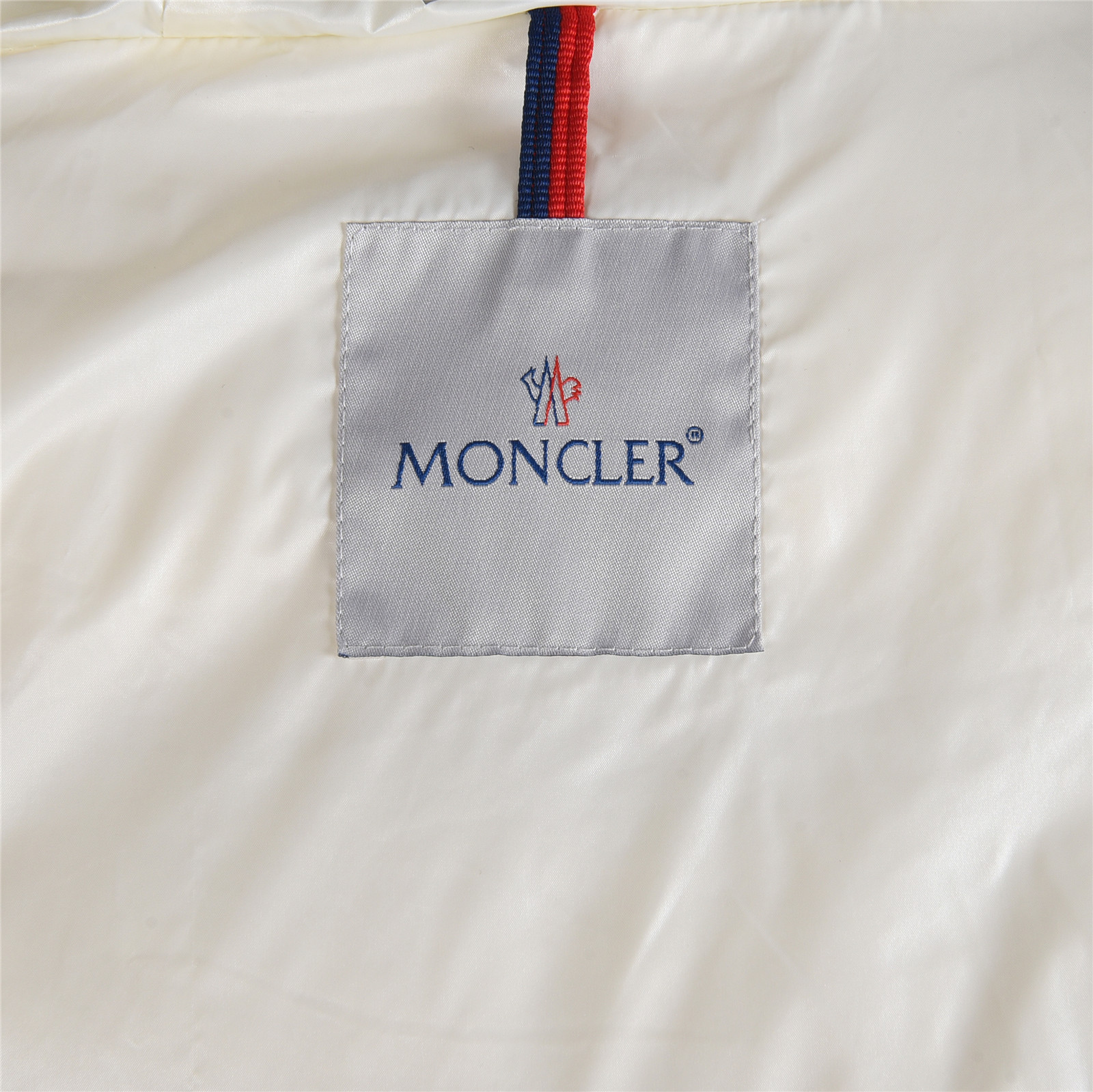 _dug9sOE65Dy46CmP2C3kkfTo3rx-0TDhfMy60hg