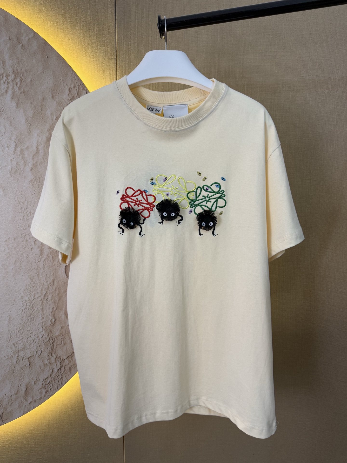 🅿️78 Precio real LOE Camiseta de manga corta con gran logo bordado de la colaboración con Miyazaki (bolas de hollín). …
