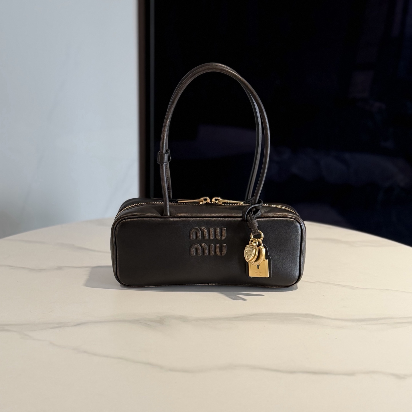P850 MiuMi*25ss bolso de hombro, súper popular en internet, el hermoso bolso Beau combina estilo vintage con espíritu c…