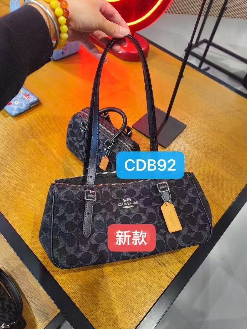 Coach February black denim series CDB92 canvas bag. COACH women's premium bowling shoulder tote bag. Dimensions 34×14×11.