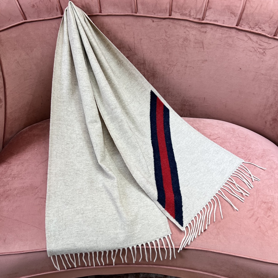 Gucci Striped Wool Scarf Unisex Lambswool Shawl with Fringe, 37 x 190 cm 2 i1699610045 3037 1
