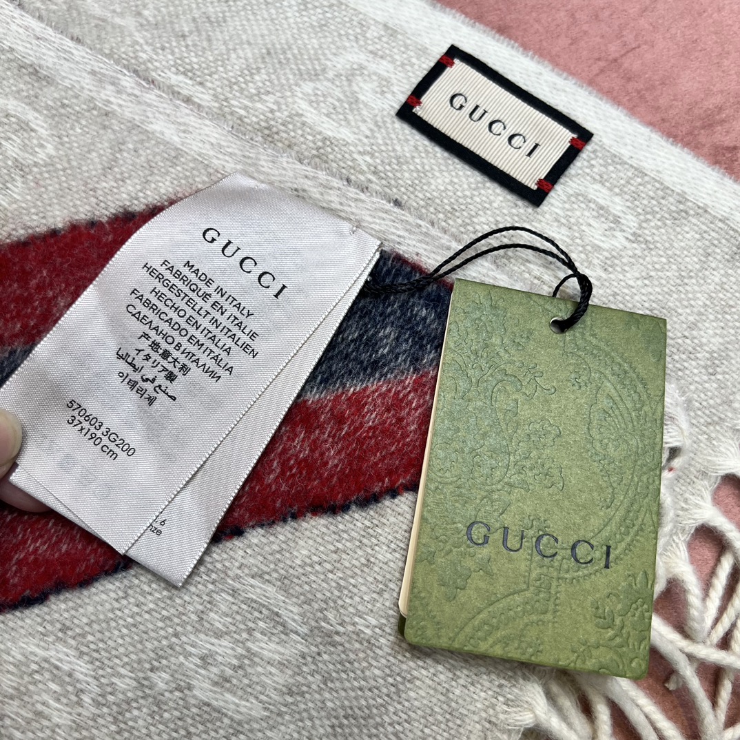 Gucci Striped Wool Scarf Unisex Lambswool Shawl with Fringe, 37 x 190 cm 6 i1699610045 9069 5