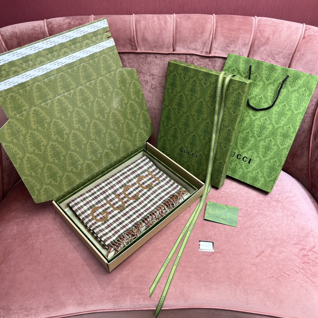 Gucci Wool-Cashmere Plaid Scarf with Logo, 35cm x 200cm - Brown/Green 10 i1703228486 9511 0