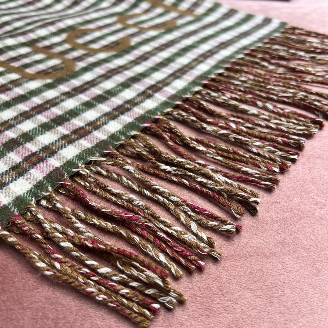 Gucci Wool-Cashmere Plaid Scarf with Logo, 35cm x 200cm - Brown/Green 8 i1703228487 7568 0