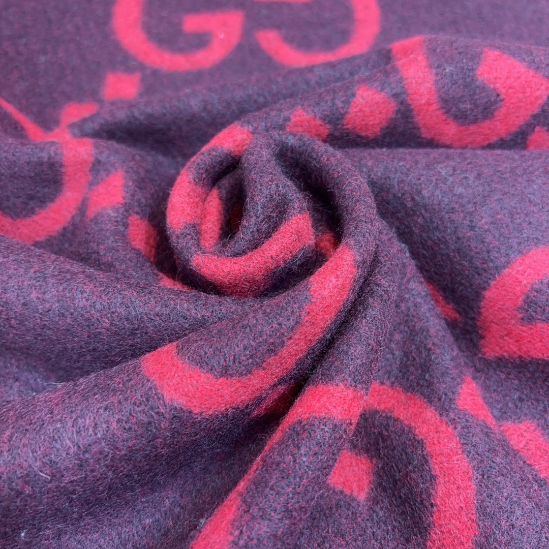 Gucci Wool Blend Scarf, GG Logo, 45 x 200 cm, Unisex, Everyday Use, Stylish 5 i1728896927 8002 2