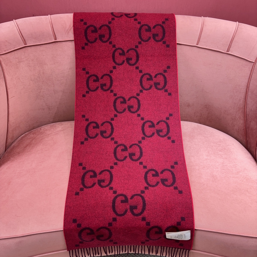 Gucci Wool Blend Scarf, GG Logo, 45 x 200 cm, Unisex, Everyday Use, Stylish 4 i1728896927 9743 7