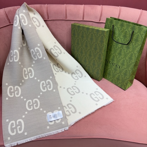 Elegante Bufanda Gucci de Lana y Seda con Logo GG, 35 x 190 cm 1 Elegante Bufanda Gucci de Lana y Seda con Logo GG, 35 x 190 cm