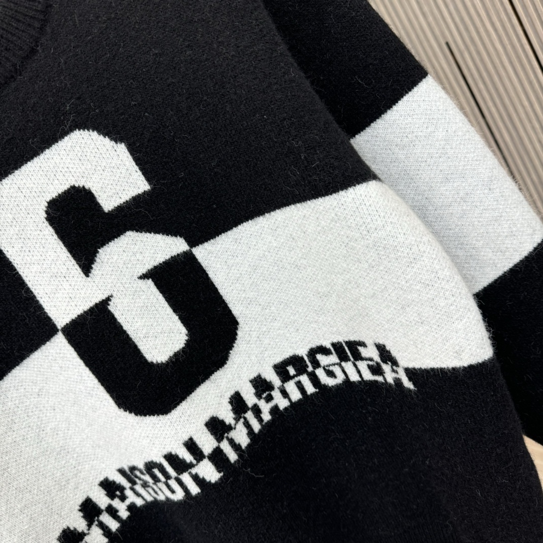 High-Quality Custom Knit Sweater by DB: Madison Margiela Style, Embroidered Letter Towel, Round-Haired Design - 图片 8