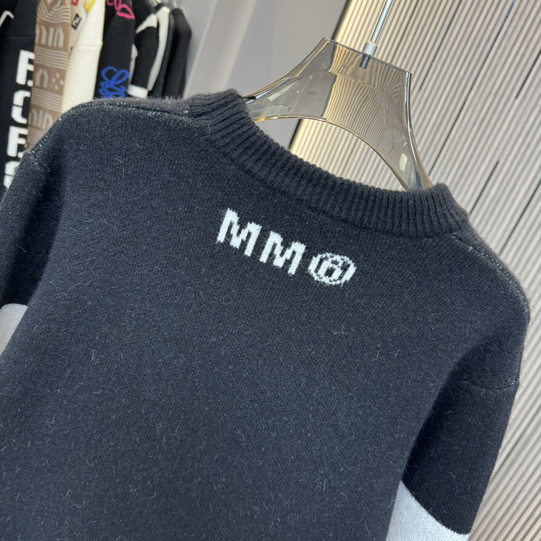 High-Quality Custom Knit Sweater by DB: Madison Margiela Style, Embroidered Letter Towel, Round-Haired Design - 图片 9