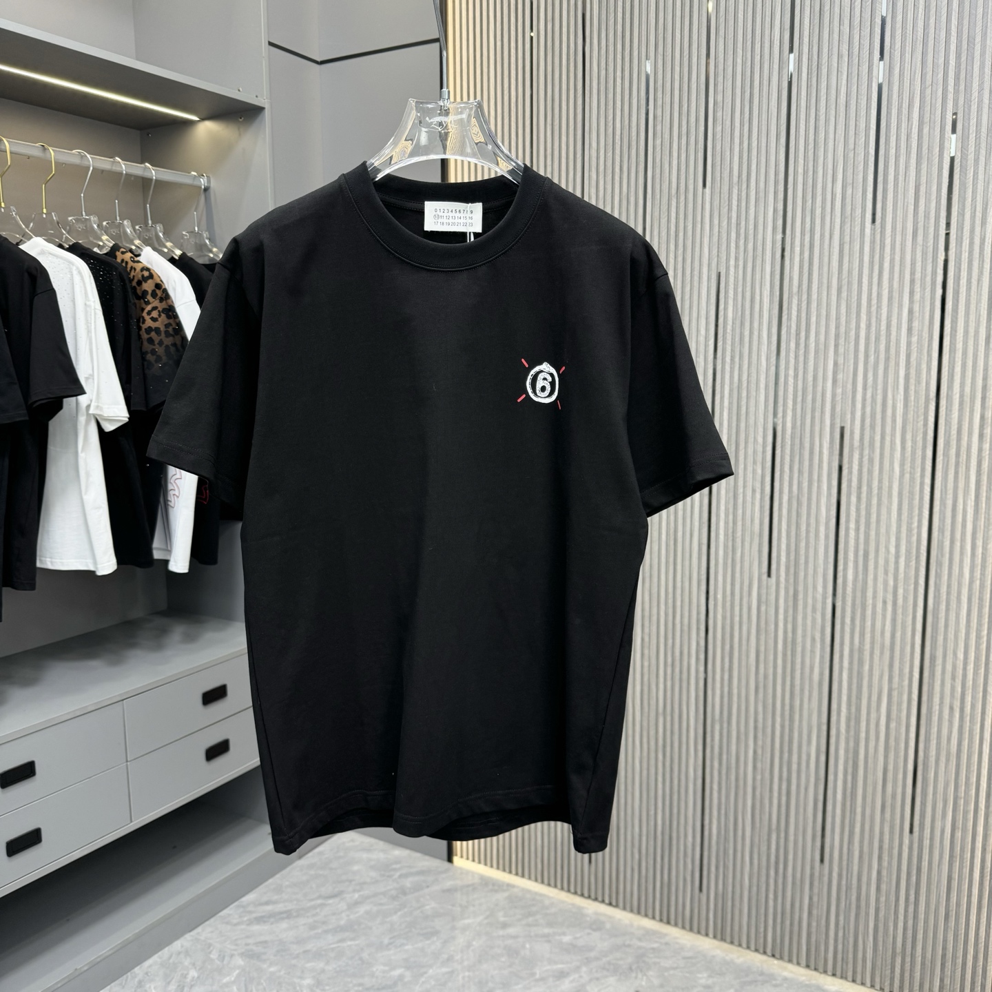 New 320 G Cotton T-shirts: DB MM6 Magella 25FW Collection Summary - 图片 2