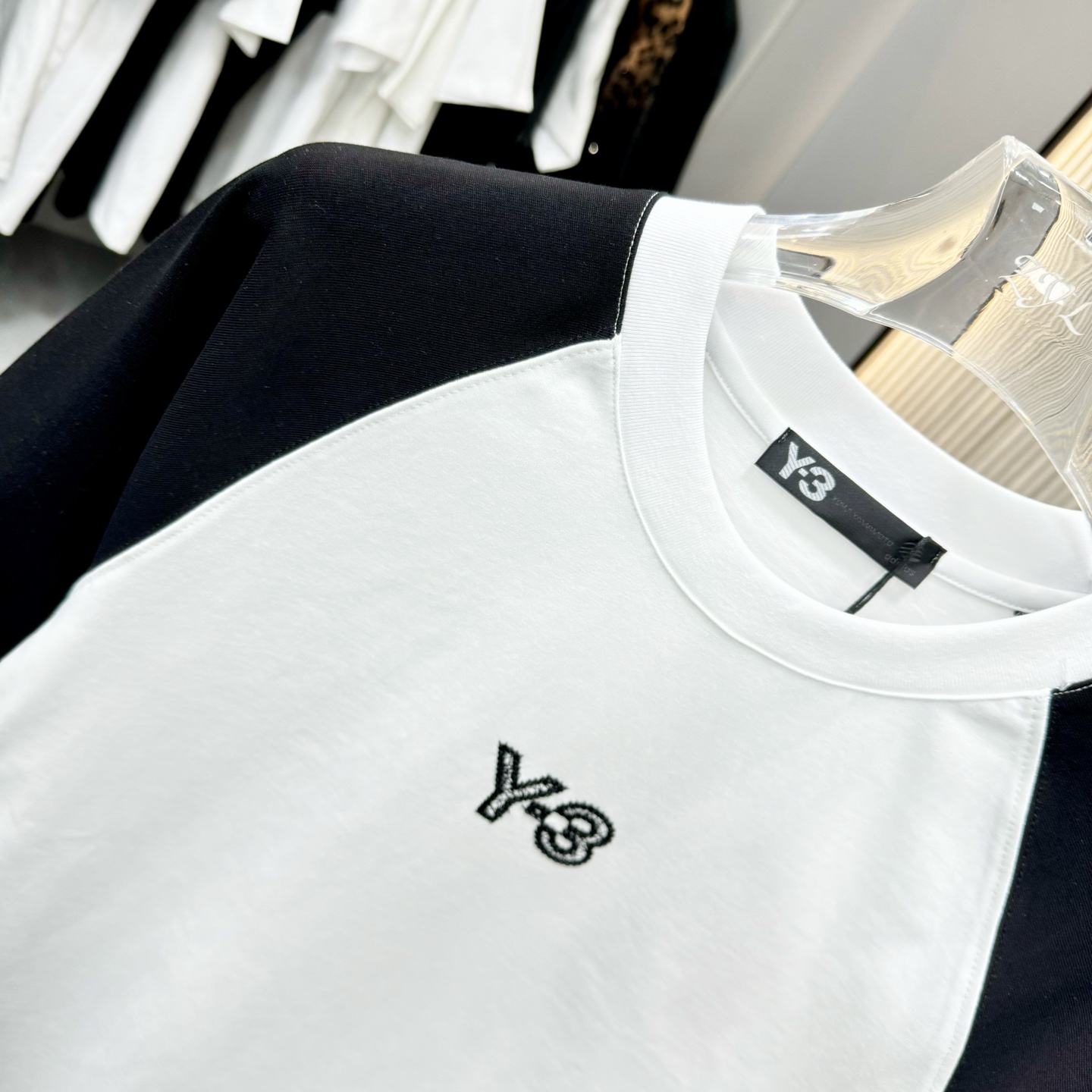 “Y-3 Yamamoto Designer Brand: 228 FW Cotton T-shirts Cleaning and Sizing Guide” - 图片 5