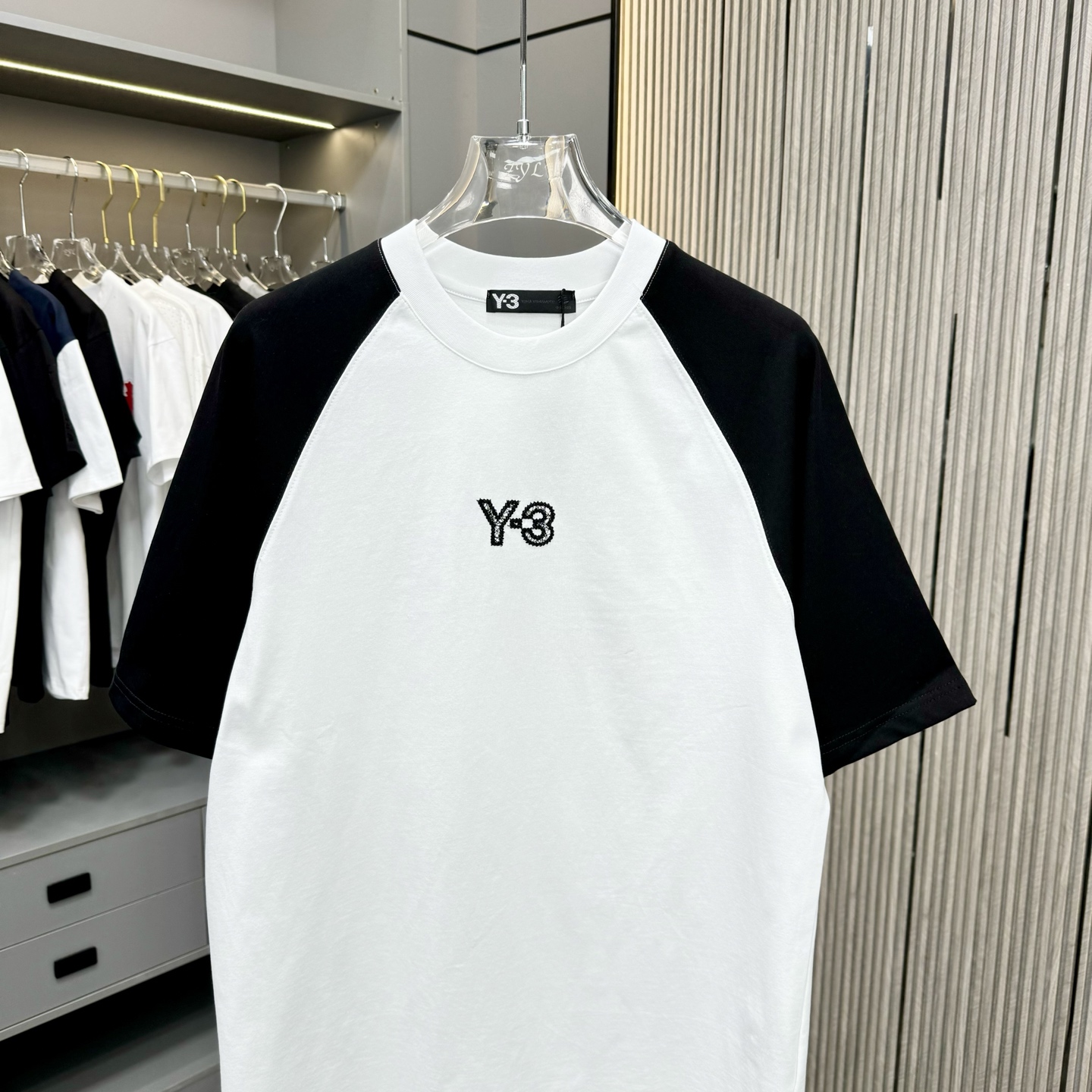 “Y-3 Yamamoto Designer Brand: 228 FW Cotton T-shirts Cleaning and Sizing Guide” - 图片 3