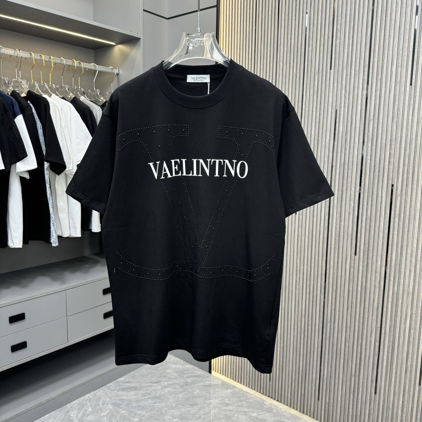 Valentino 25 FW New T-Shirt in 320 G-Tweaked Cotton: Cleaning and Sizing Details