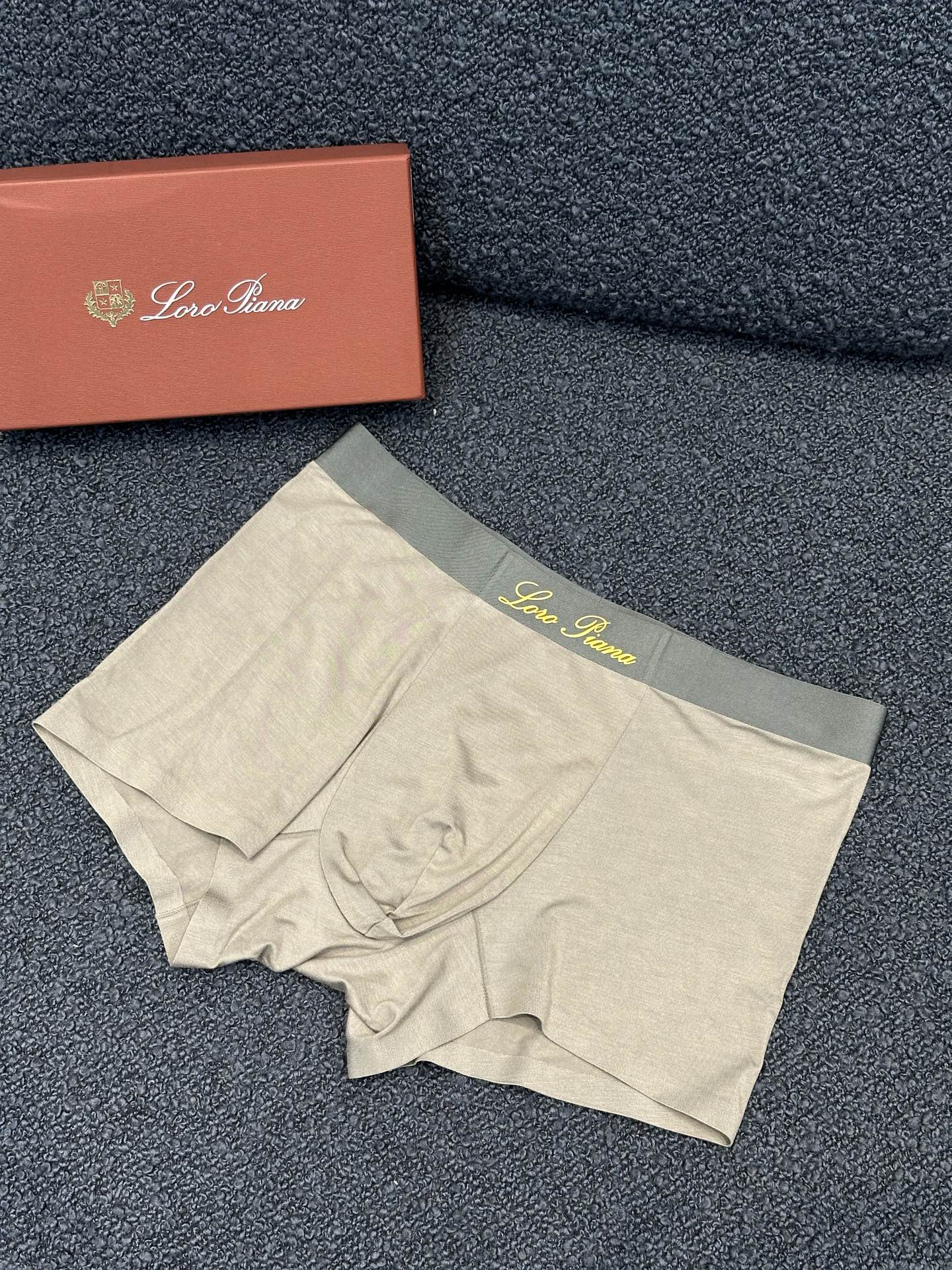 诺悠翩雅 Loro Piana 奢华高定外套服装 #iodg 8