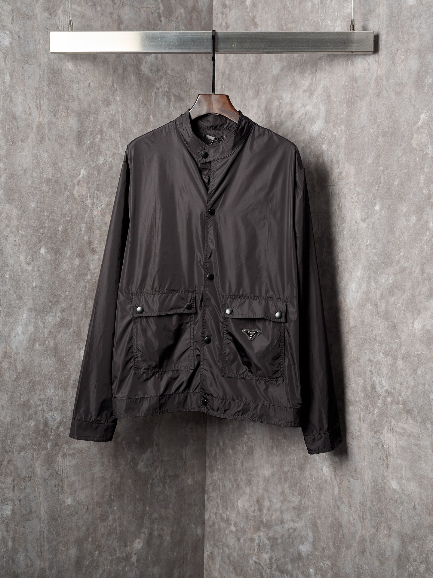 NO:954679,[Real auction] PRADA/Prada nylon high collar buttoned trench coat [Ready stock] M~3XL,,prada,prada,jackets & coats,19860909【实物挂拍】PRADA/普拉达 尼龙高领排扣风衣外套【现货】M~3XL,,prada,prada,jackets & coats,,Men's clothing
