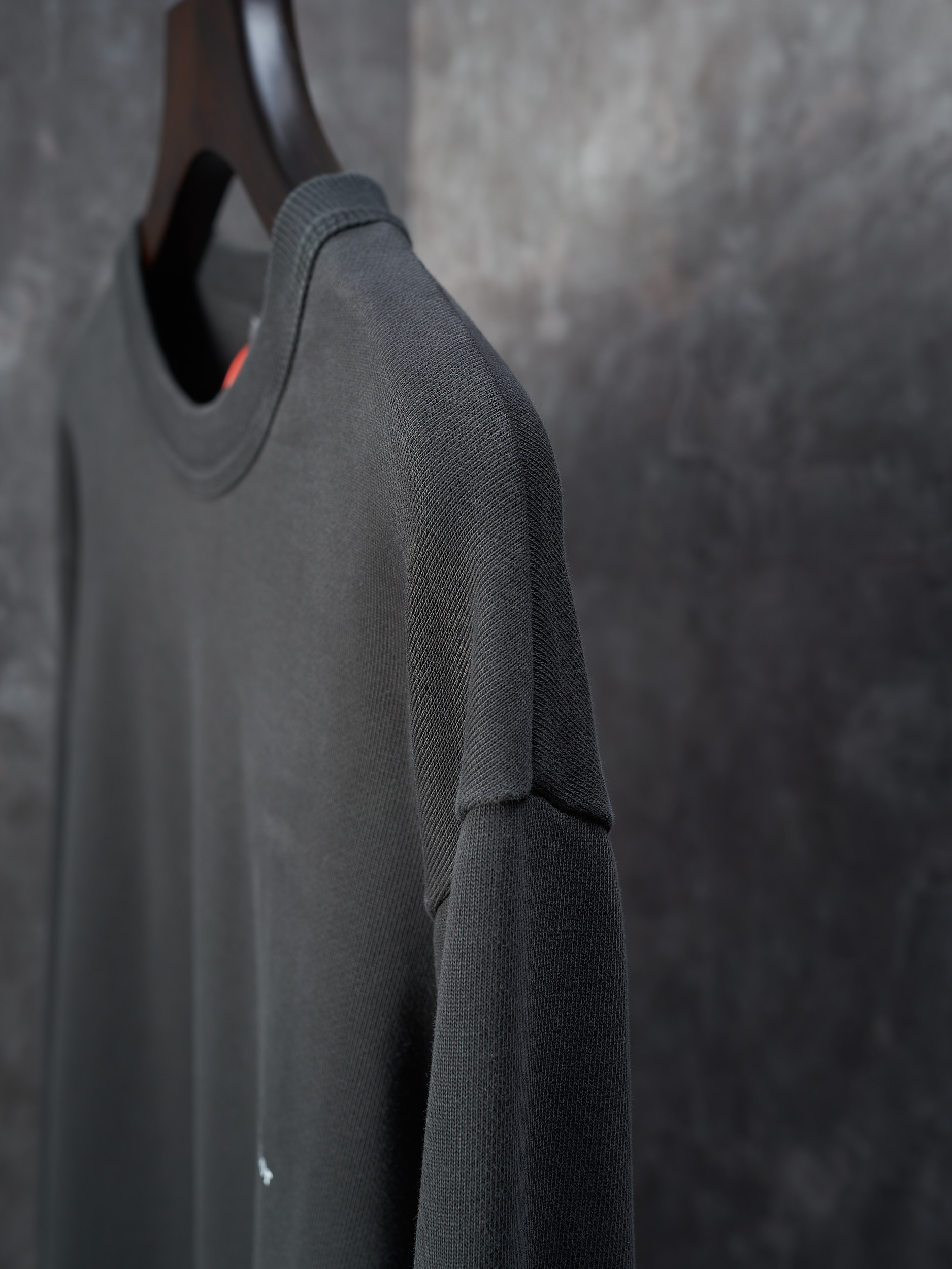Dior Men's Gray CD Logo Crewneck Sweatshirt, Comfortable and Stylish 9 i1757541455614 4665 0 7