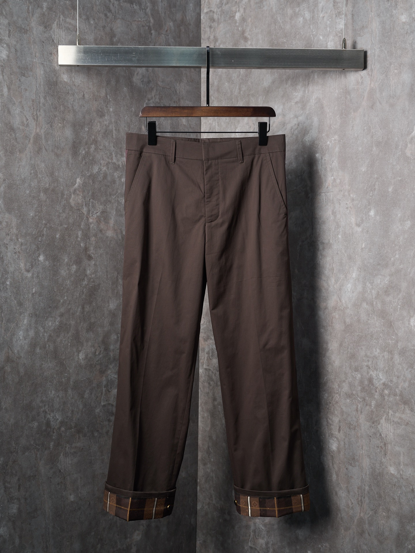 P230 Subasta real] LV/Louis Vuitton Pantalón casual a cuadros con logo bordado Web [Stock listo] 46 48 50 52 Tejido mer…