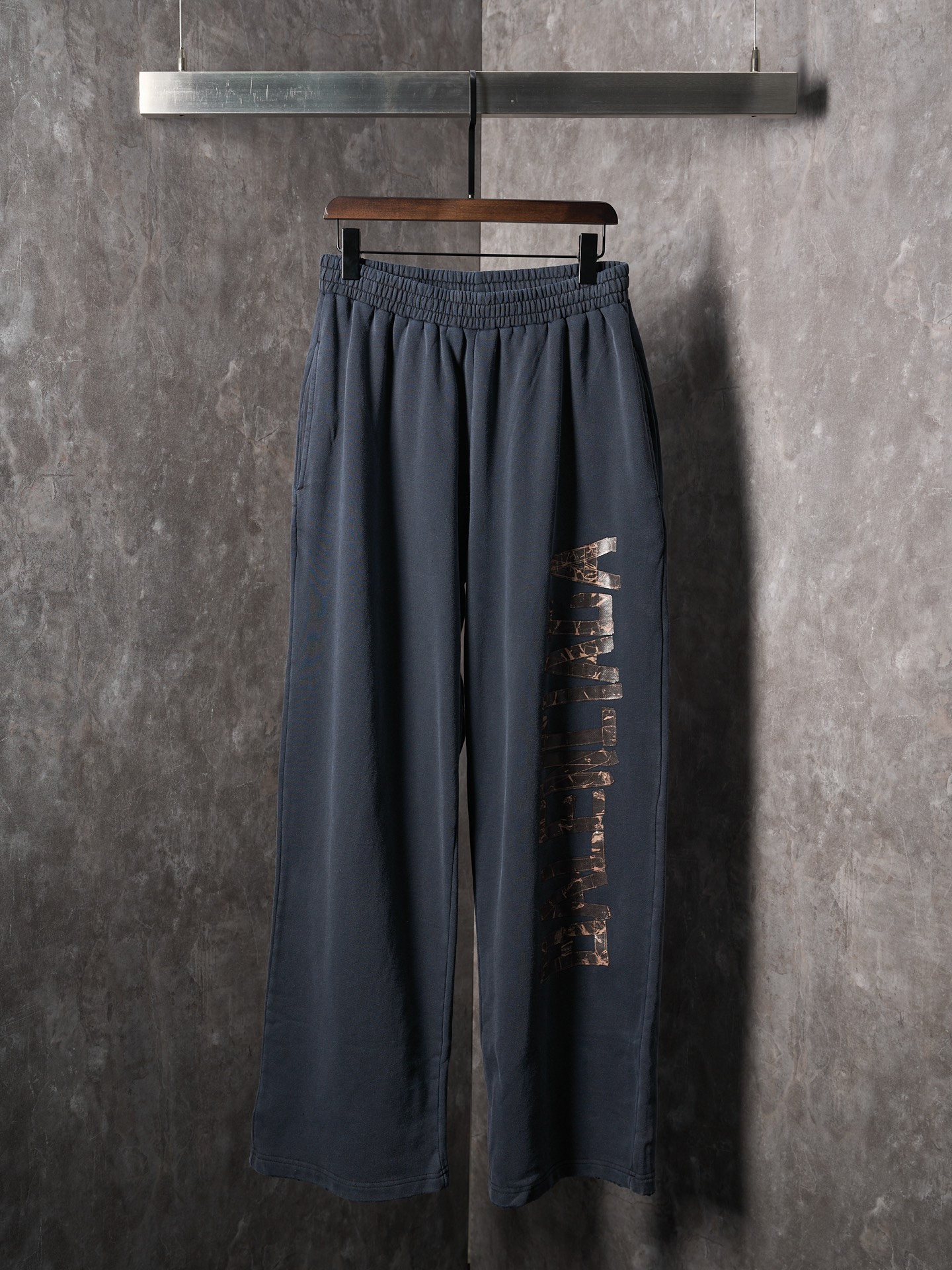 P210 [Fotos reales colgadas] Balenciaga/Paris Balenciaga pantalones largos con letras de cinta y efecto desgastado 【En …