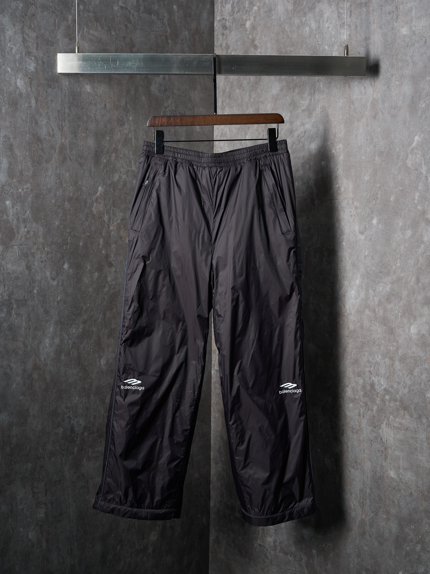 P260 Artículo real fotografiado】Balenciaga/Paris Balenciaga Pantalones largos forrados con estampado 3B y combinación d…
