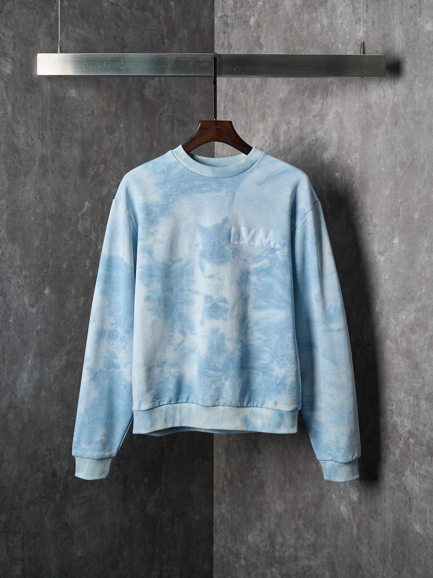 P205 [Subasta real] Sudadera de cuello redondo bordada con granos de arroz tejida con efecto tie-dye LV/Louis Vuitton […