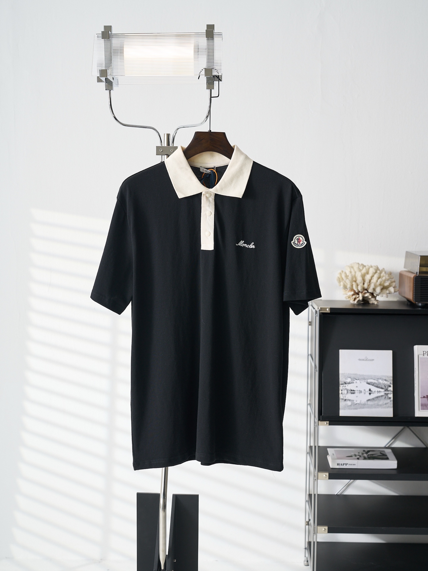@145【Fotos reales】Moncler/Moncler Polo de manga corta con contraste, bordado y botones de presión 【En stock】S M L XL Te…