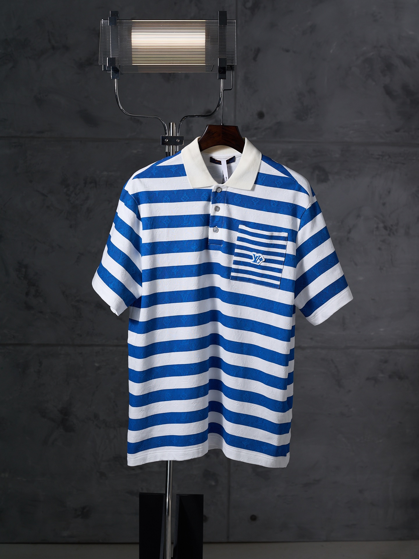 P120 [subasta real] Polo a rayas LV/Louis Vuitton POLO de manga corta [en stock] S M L