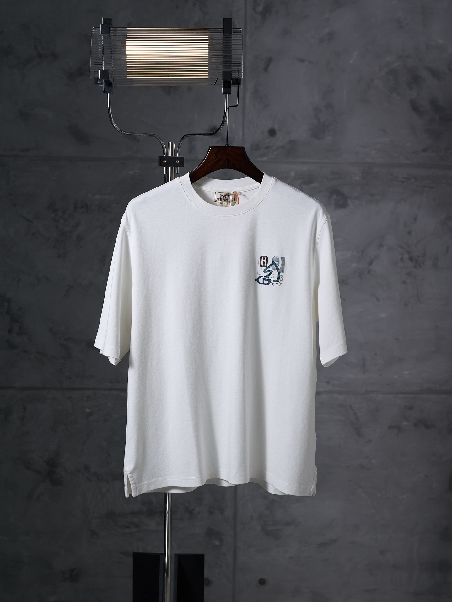@130 [foto real] Hermes/Hermès camiseta de cuello redondo con adorno de cuero [en stock] S M L XL, tejido personalizado…