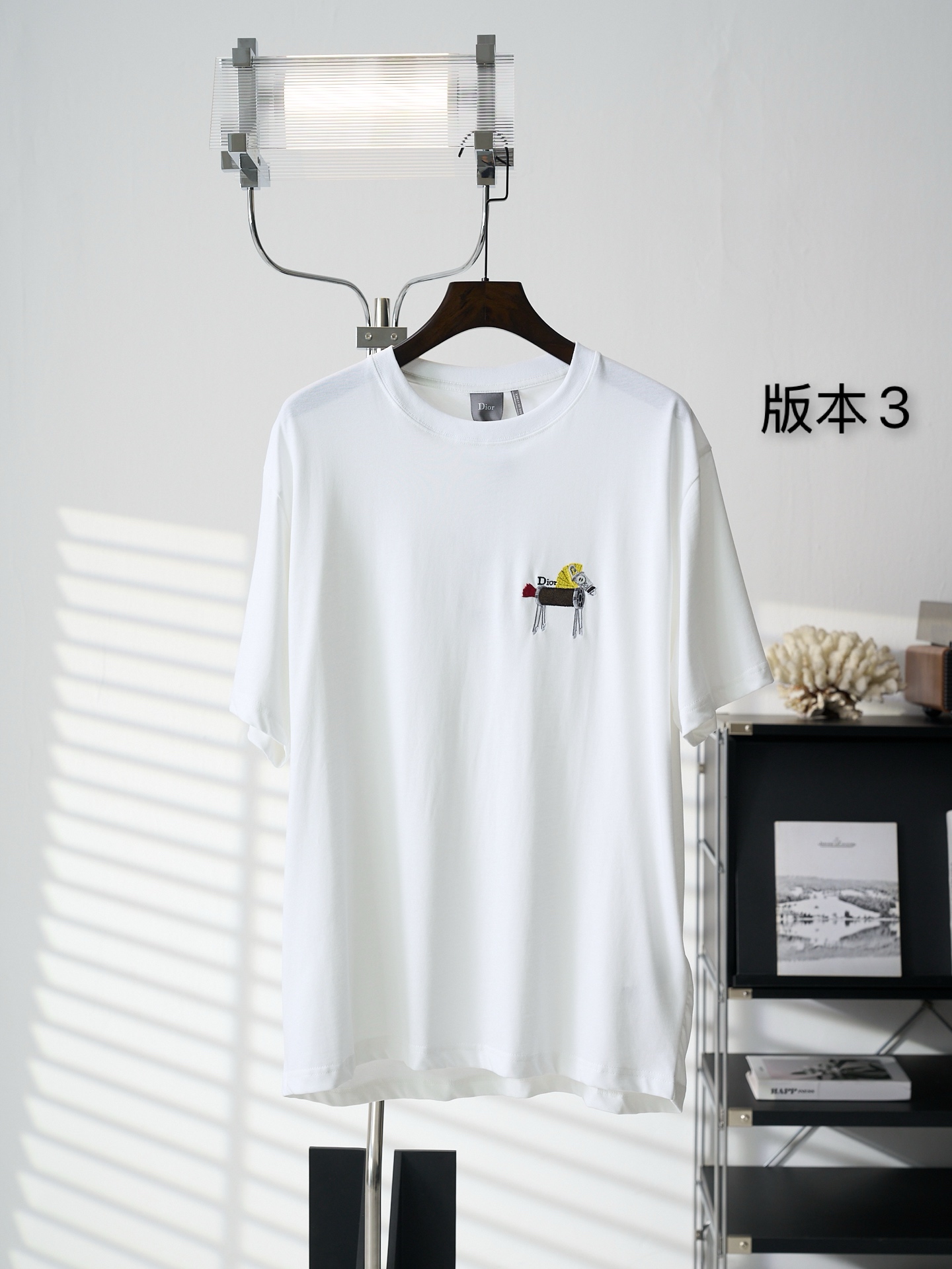 ￼ @ 125 [subasta colgante real] Camiseta de manga corta con cuello redondo y jersey de algodón bordado con pony DIOR/Di…