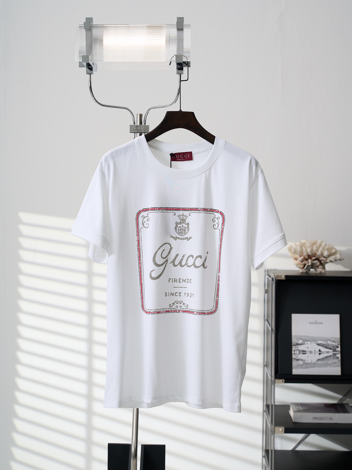 @115【foto del producto real】Gucci/古驰 Camiseta de manga corta con cuello redondo y estampado de logotipo de archivo 【en …