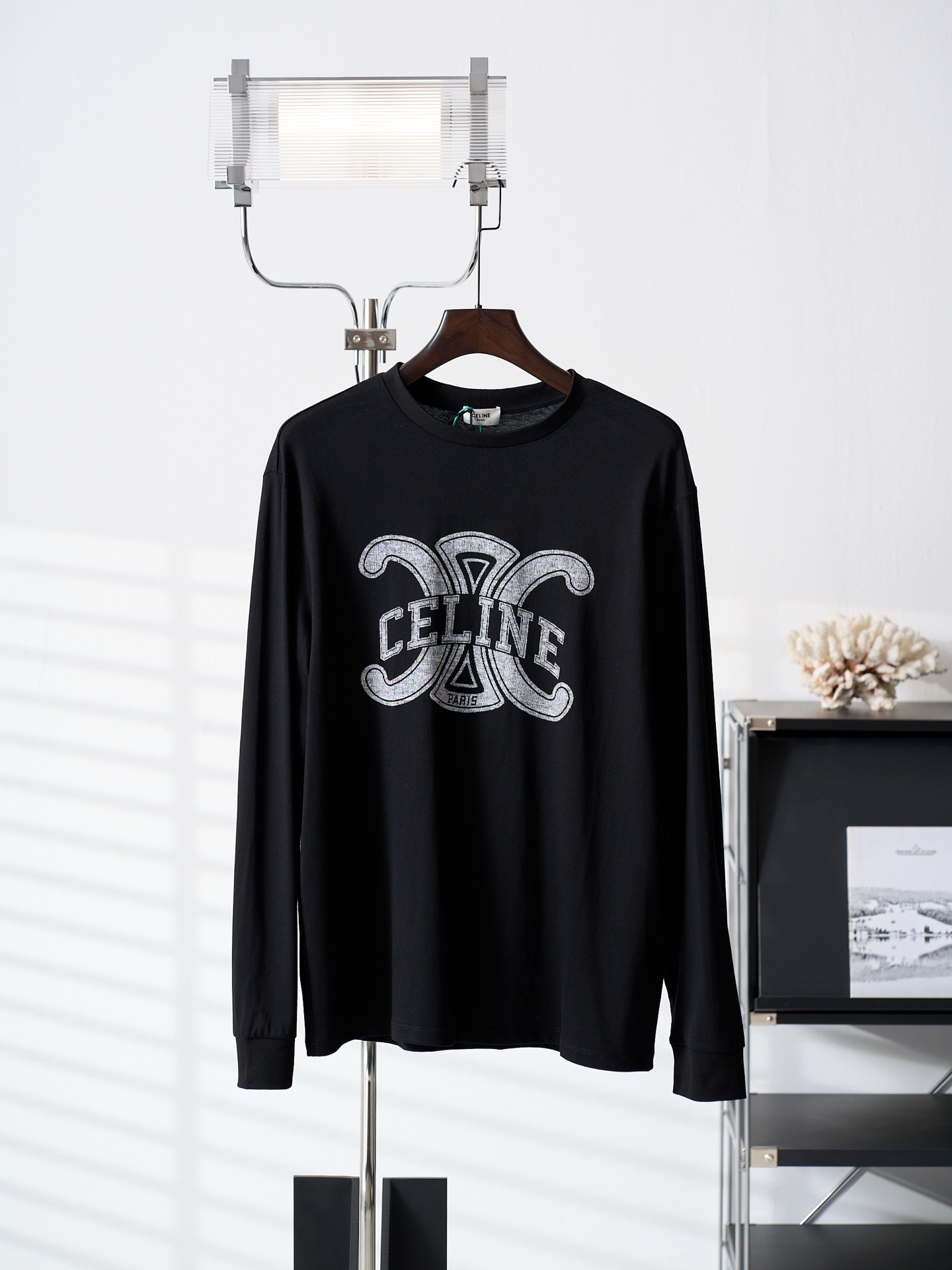@150【Artículo real fotografiado】Celine/赛琳 Camiseta de manga larga con estampado vintage doble C del Arco de Triunfo 【En…