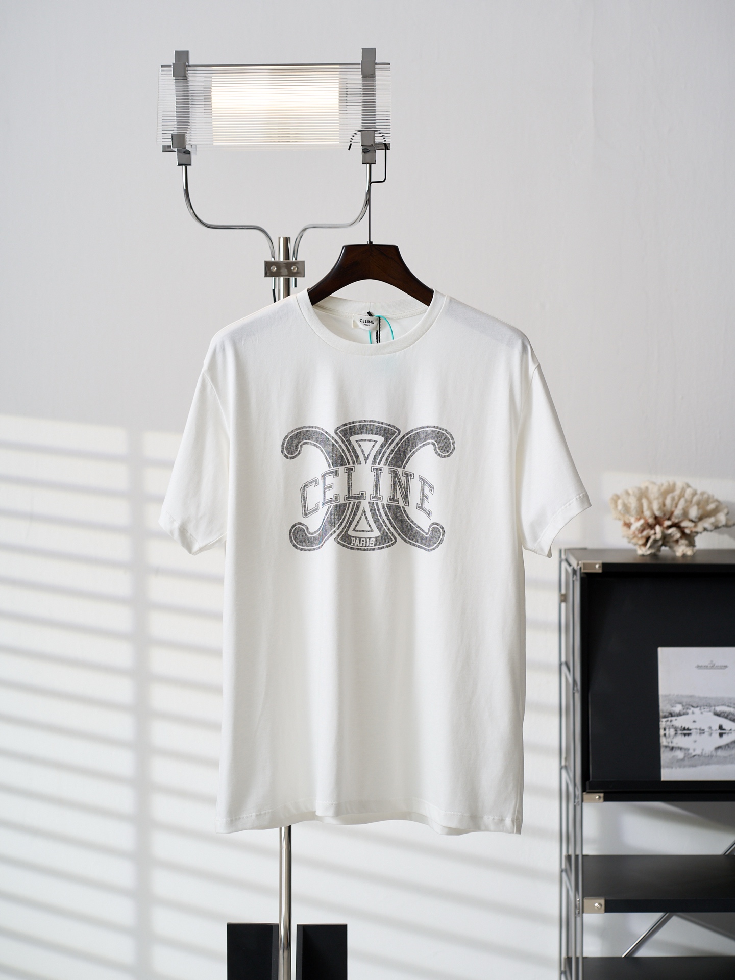 @130【Artículo real fotografiado】Celine/赛琳 Camiseta de manga corta con estampado vintage doble C del Arco de Triunfo 【En…