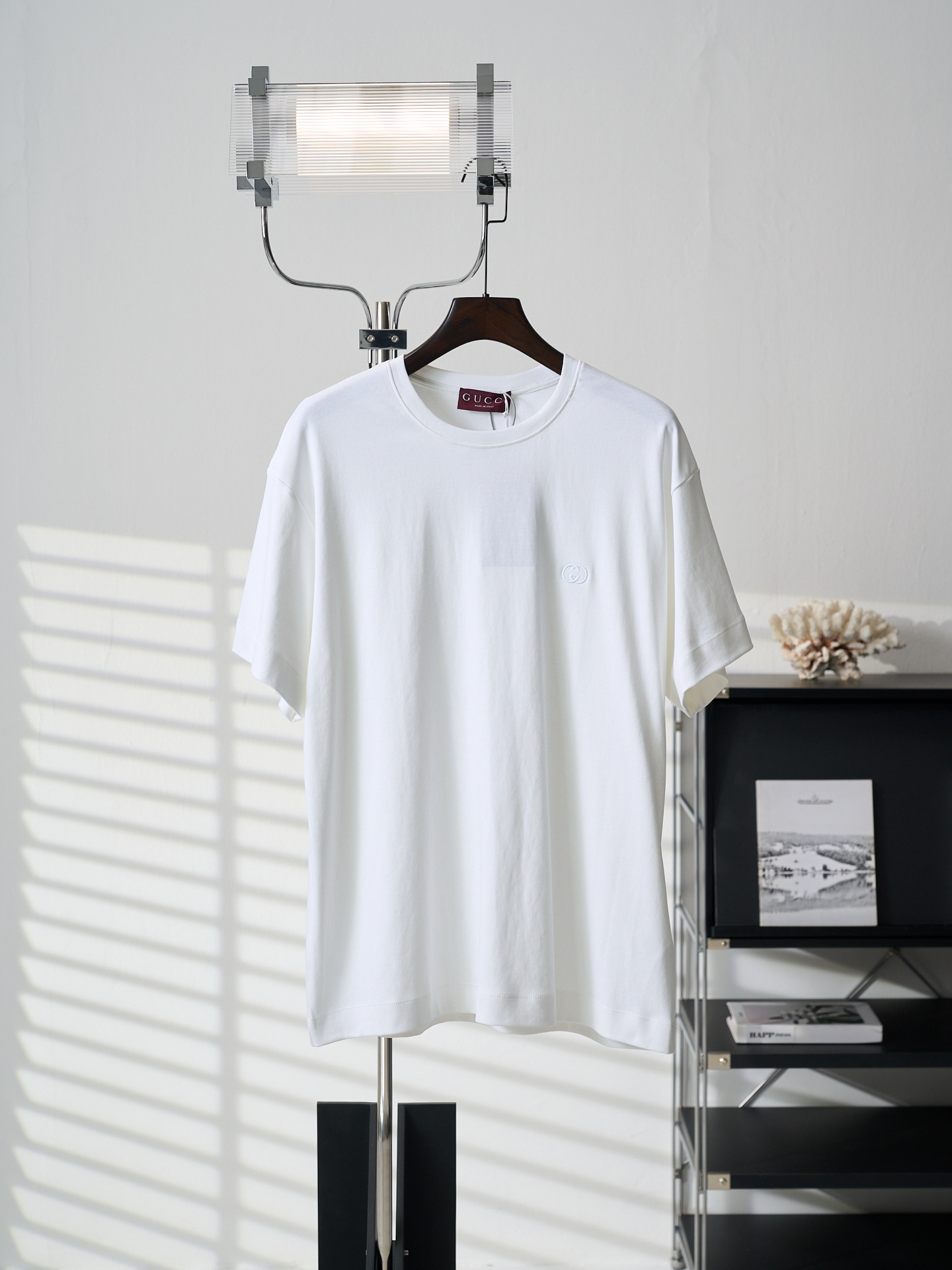 @120【foto del producto real】GUCCI/古驰 Camiseta de manga corta con cuello redondo de algodón de punto con bordado de dobl…