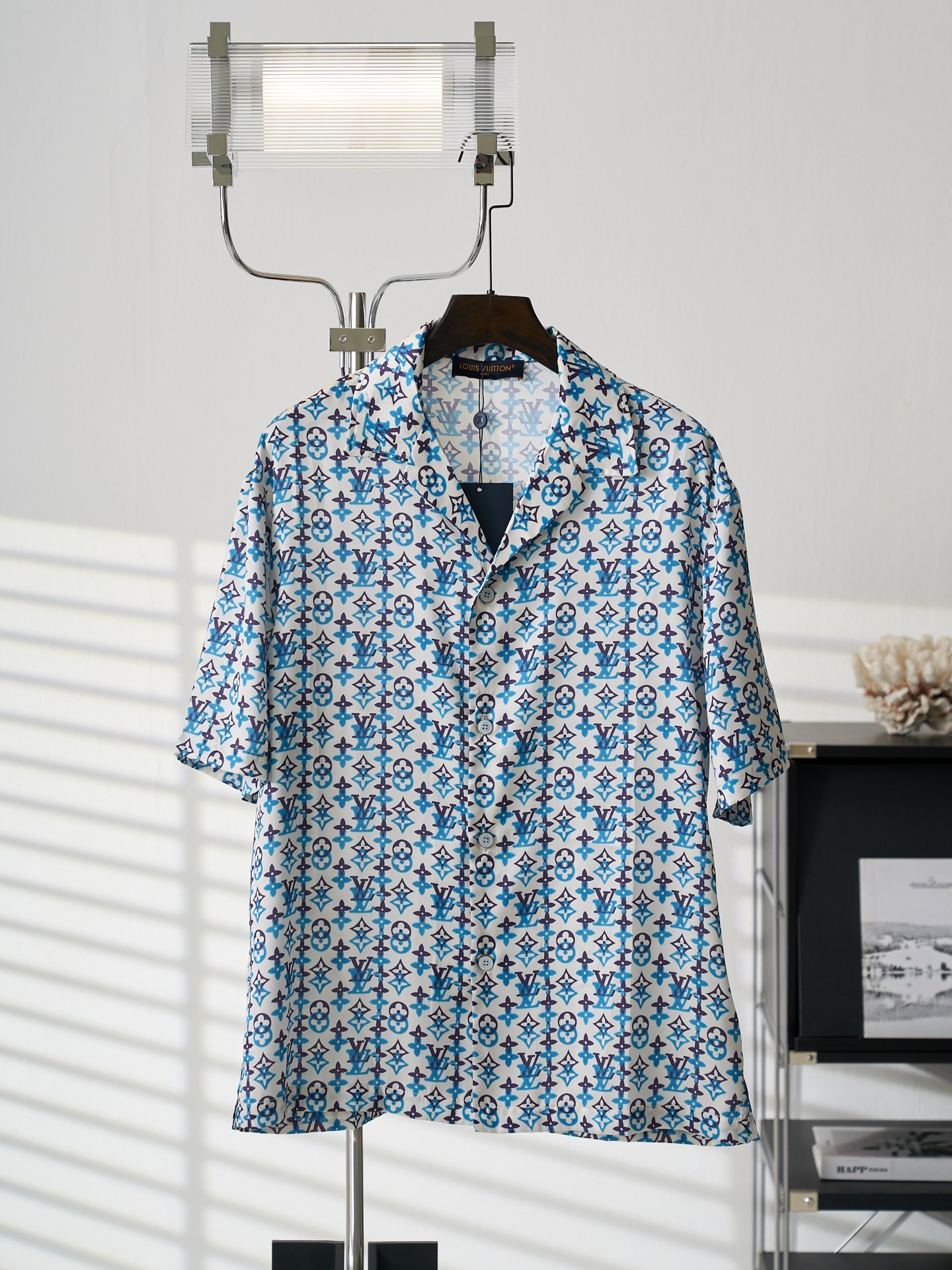 P165 [Subasta real] LV/Louis Vuitton Camisa de manga corta de seda de morera con estampado MONOGRAM [Listo en stock] S …