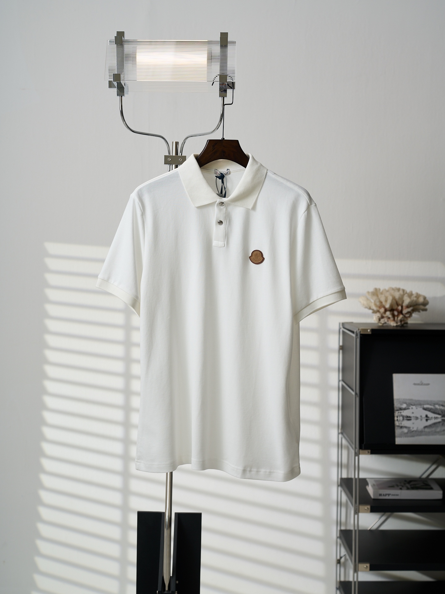 ￼@150 [Fotos reales colgadas] MONCLER/Montclair Polo de manga corta de piqué de algodón con parche de insignia [En stoc…