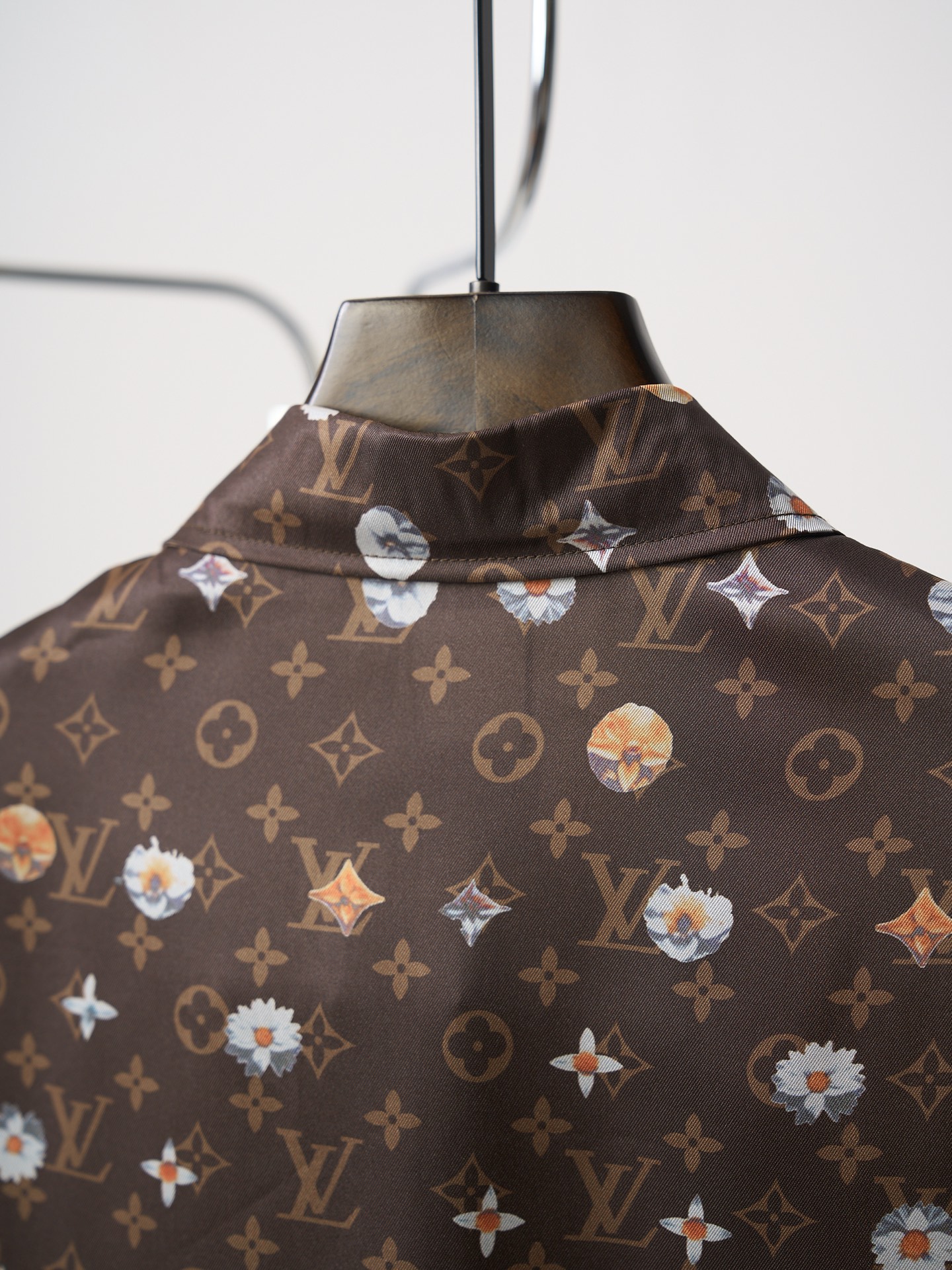 Louis Vuitton 380【实物挂拍】LV/路易威登 满印花朵老花短袖衬衫