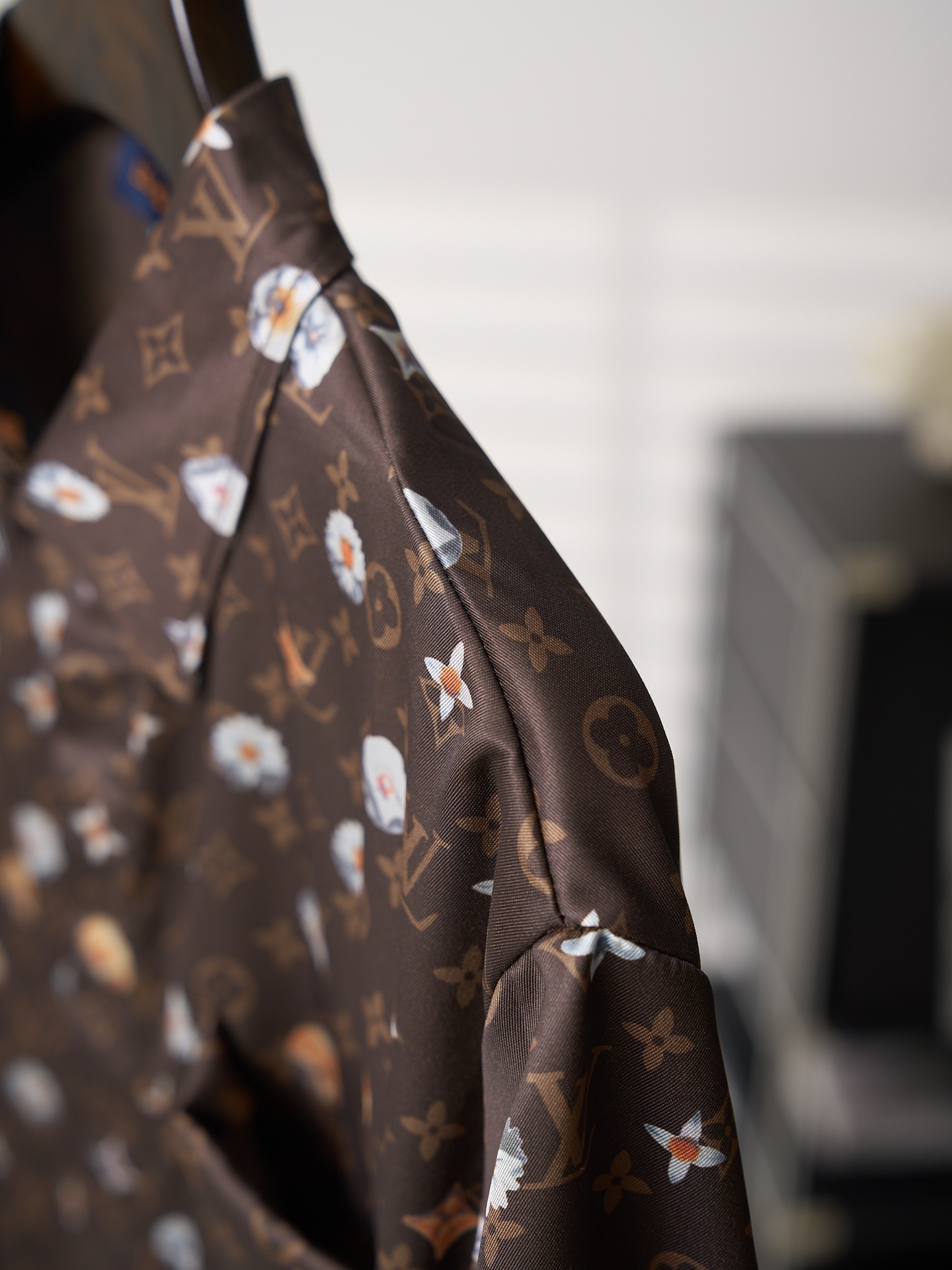 Louis Vuitton 380【实物挂拍】LV/路易威登 满印花朵老花短袖衬衫