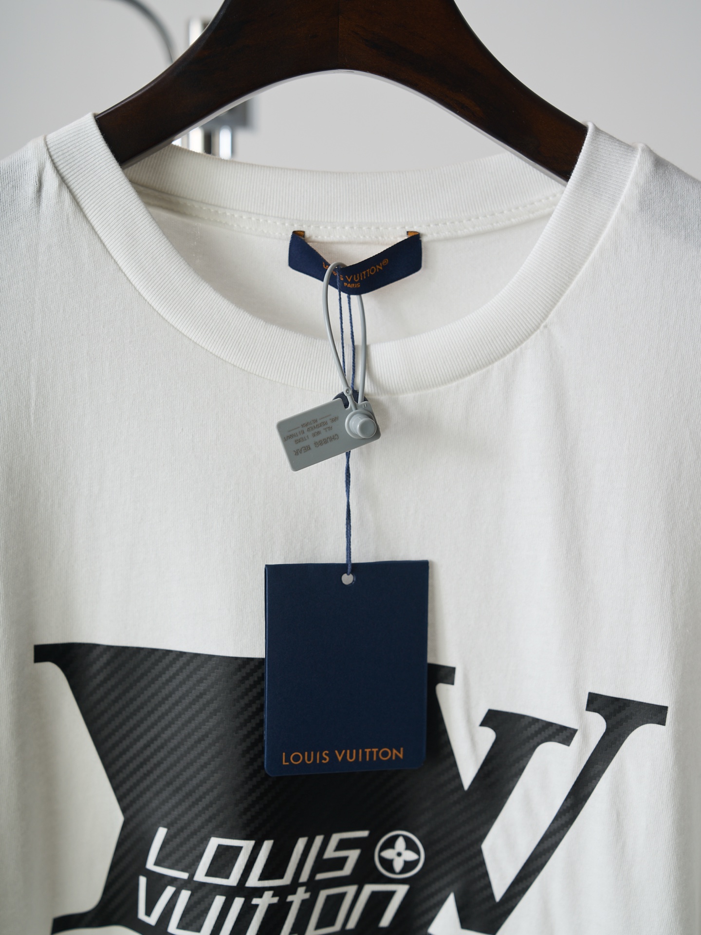 Louis Vuitton 棉质碳纤维印花标识T恤版本3