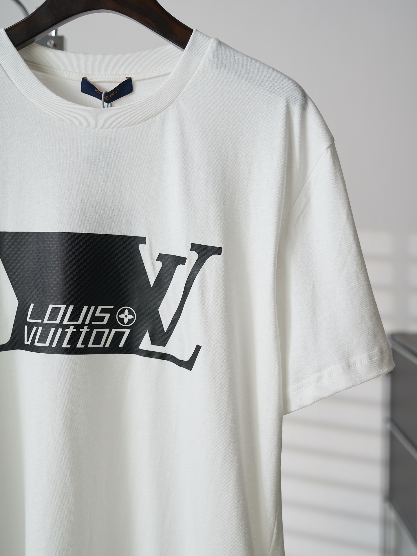 Louis Vuitton 棉质碳纤维印花标识T恤版本3