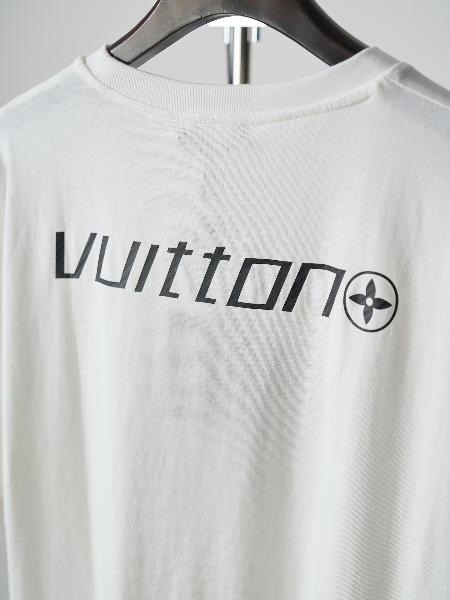 Louis Vuitton 棉质碳纤维印花标识T恤版本3