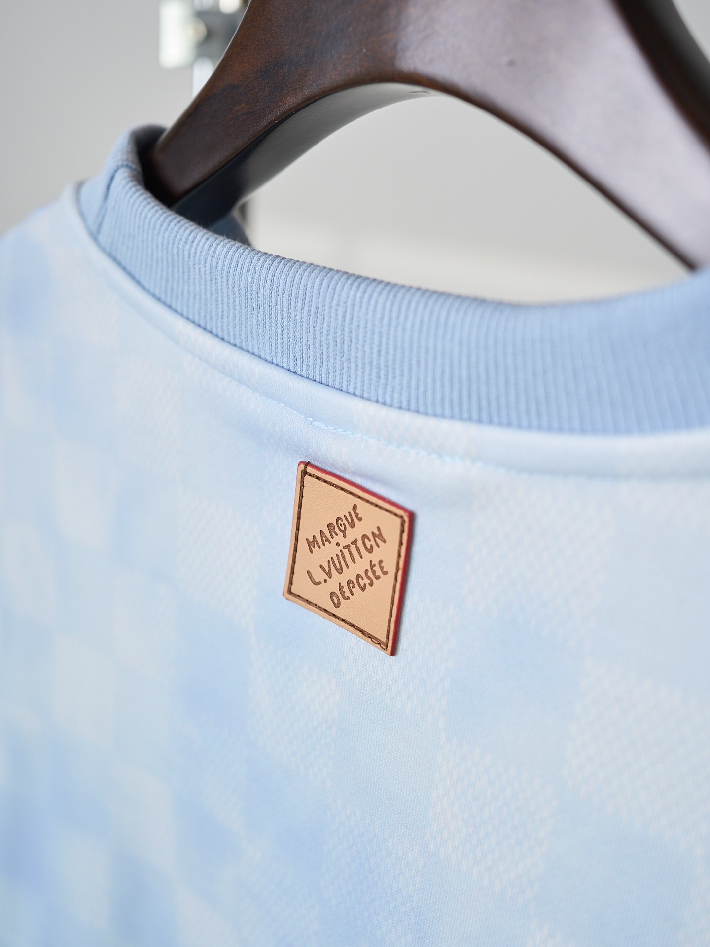 Louis Vuitton 天蓝色扎染Logo刺绣棋盘格提花圆领卫衣