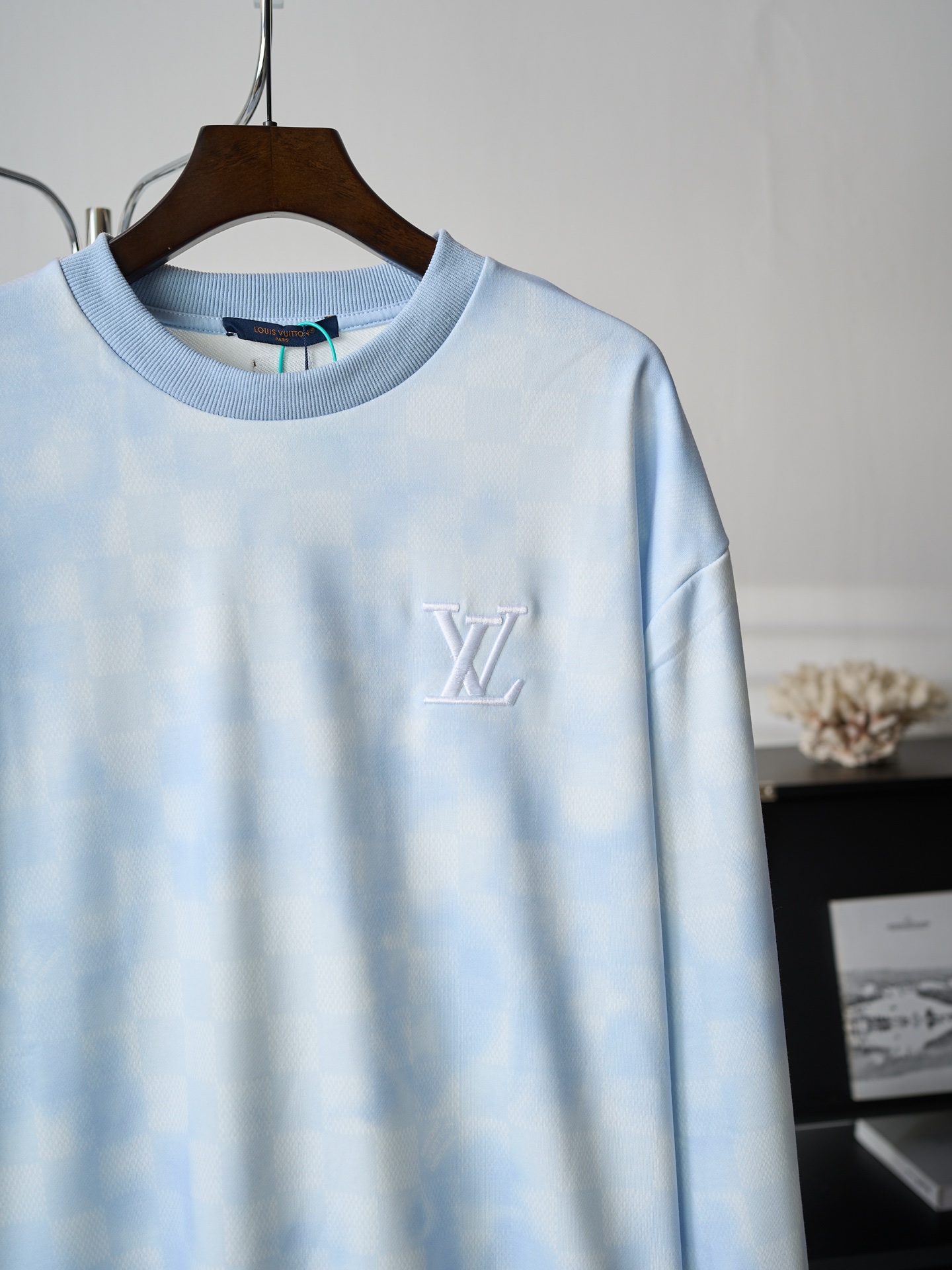 Louis Vuitton 天蓝色扎染Logo刺绣棋盘格提花圆领卫衣