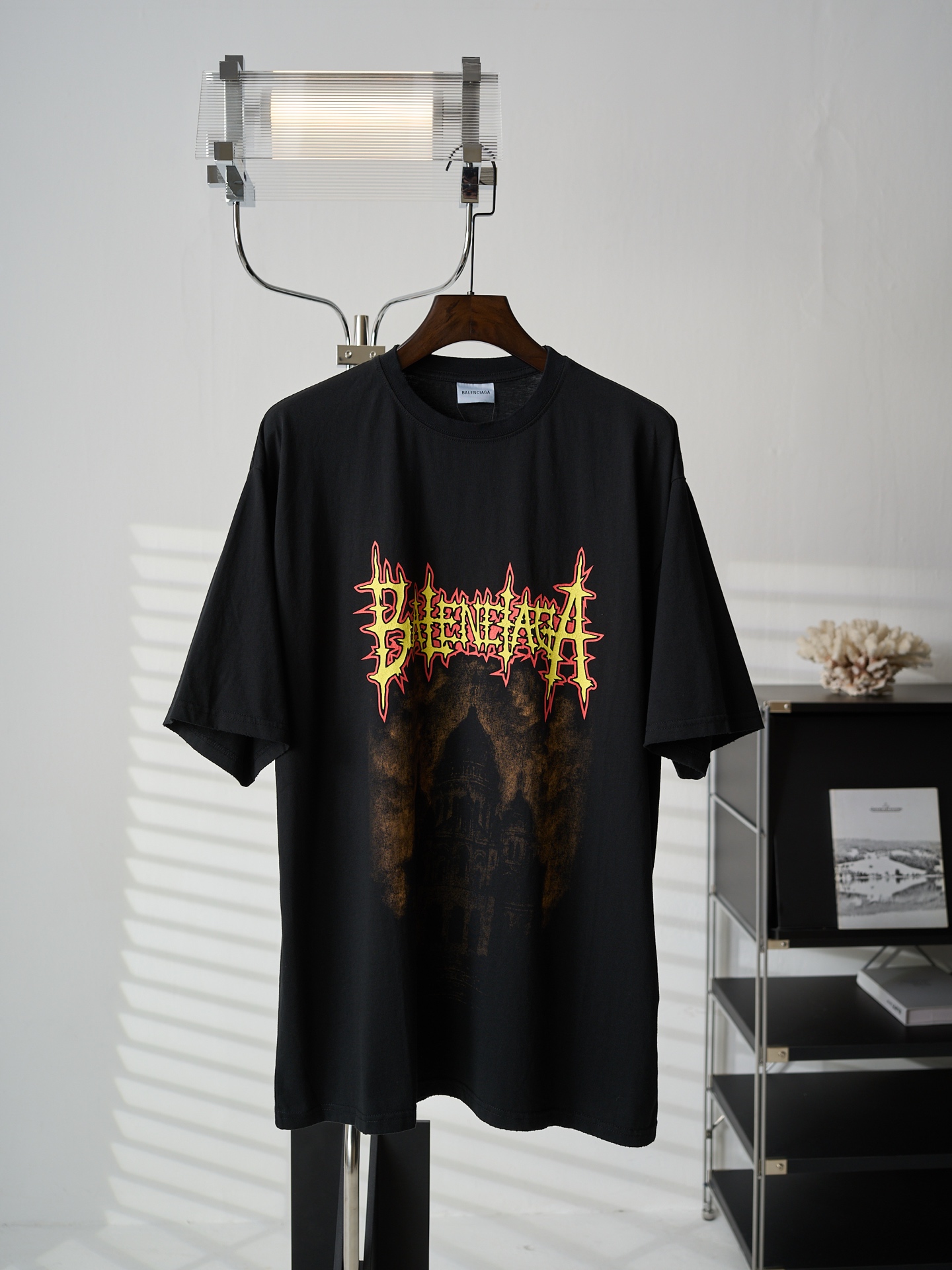 Balenciaga 城堡直喷印花圆领短袖T恤