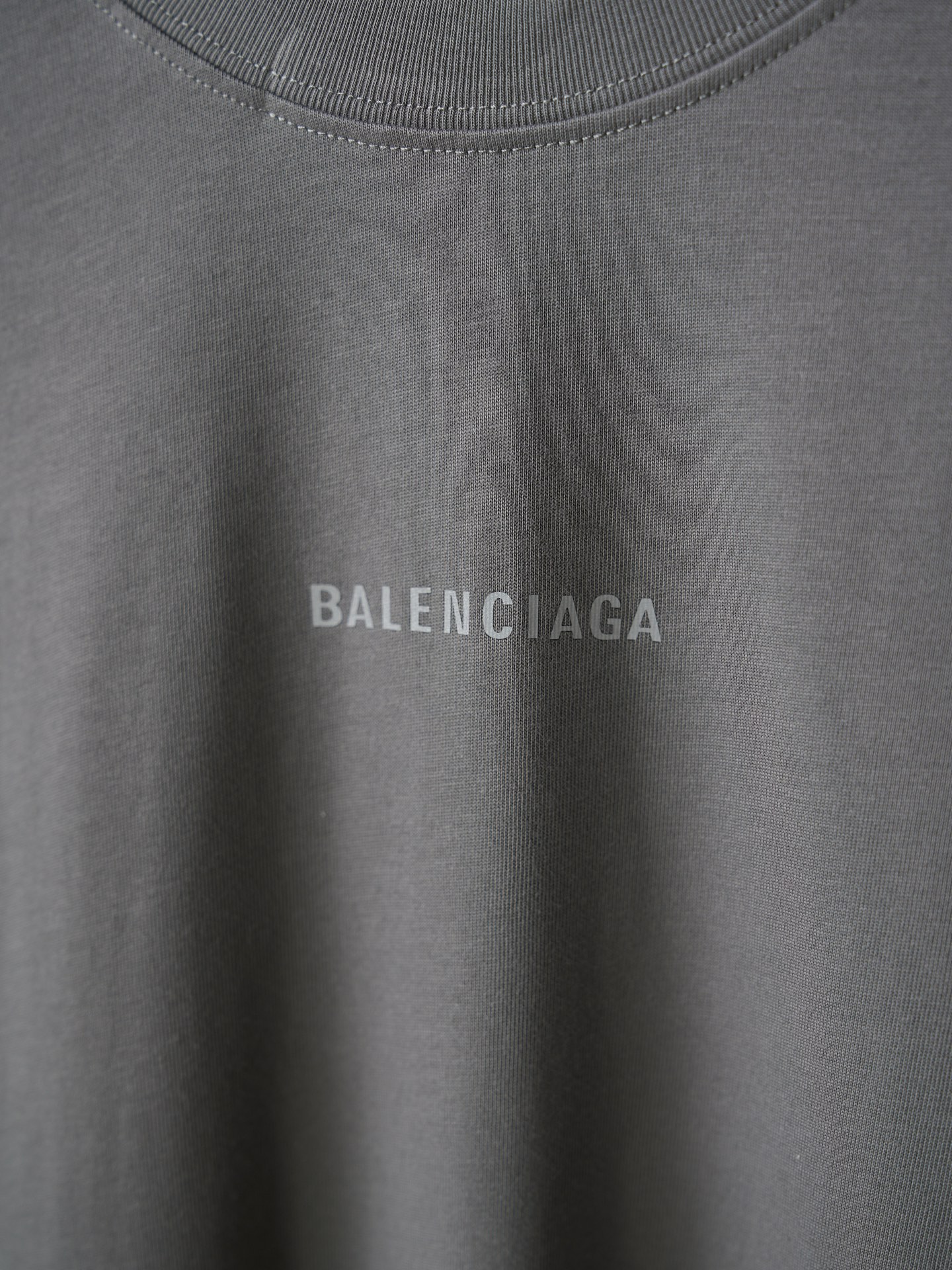 Balenciaga 字母标识反光圆领短袖T恤