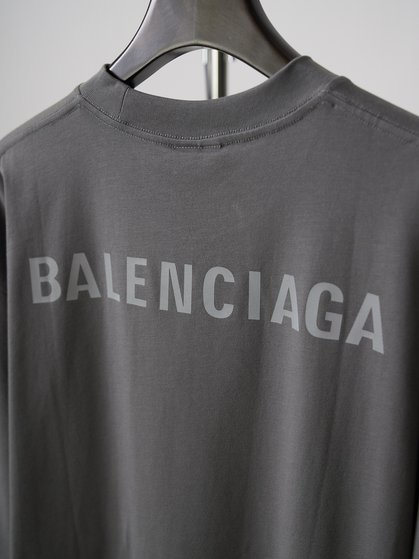 Balenciaga 字母标识反光圆领短袖T恤