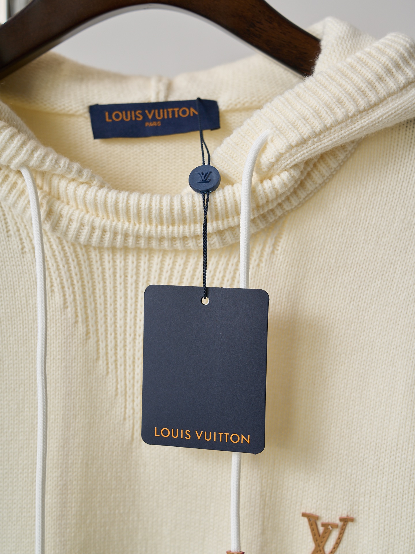 Louis Vuitton 皮标字母LOGO吊坠连帽针织运动衫