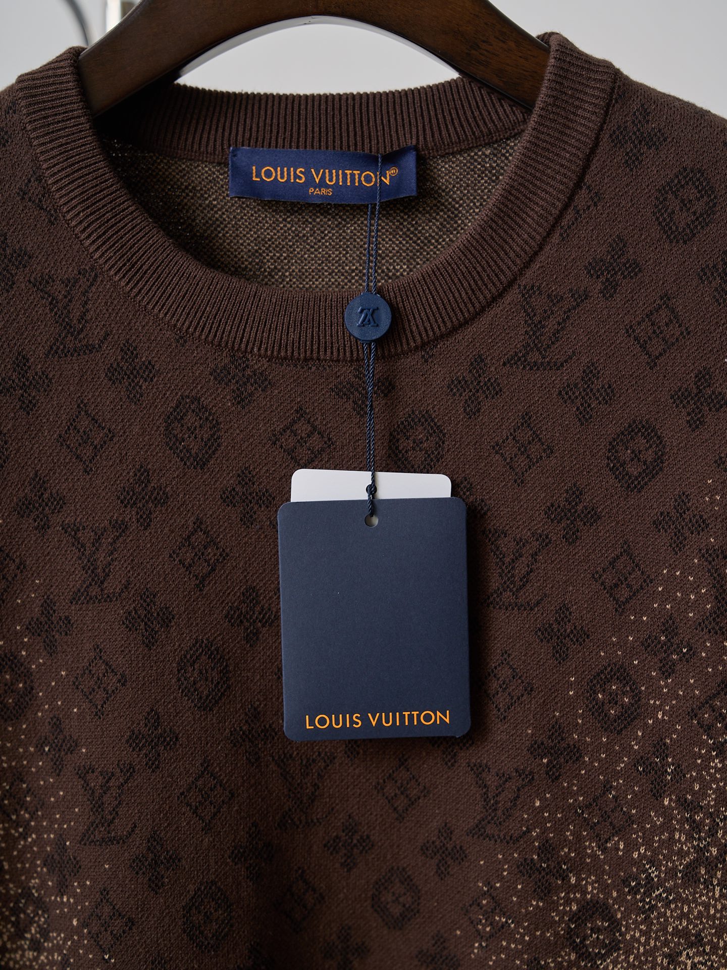 Louis Vuitton 字母暗纹提花渐变针织衫短袖T恤